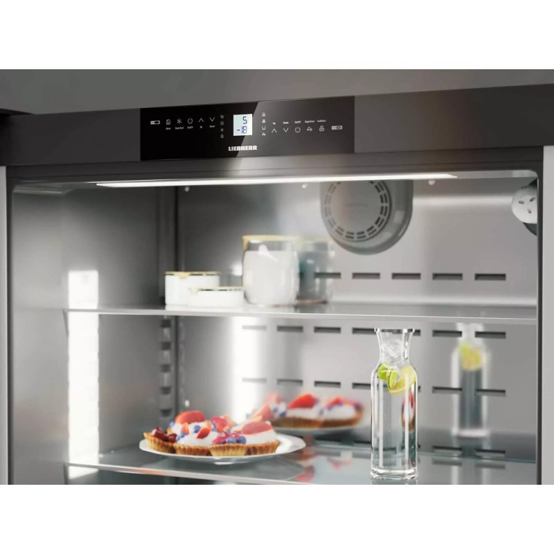 ECBNe8871617-07-800x800